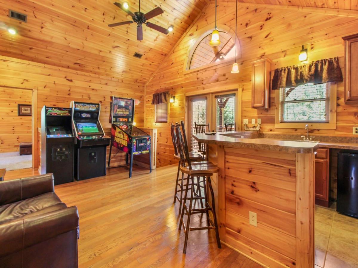 Big Sky Lodge II ガトリンバーグ エクステリア 写真