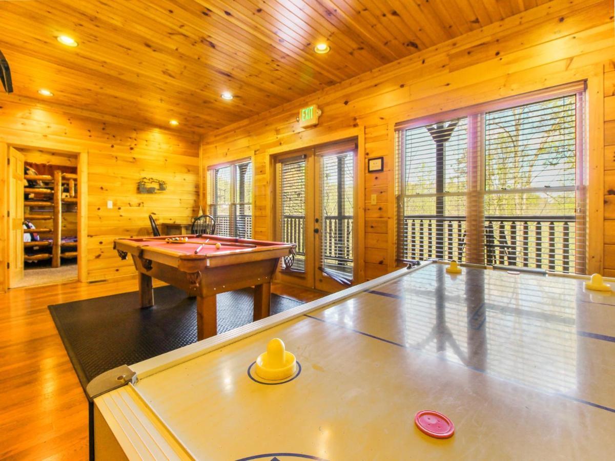 Big Sky Lodge II ガトリンバーグ エクステリア 写真