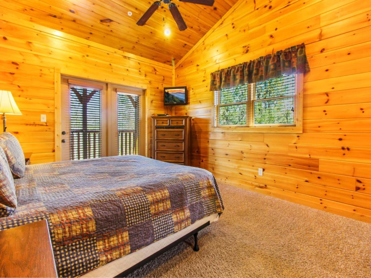 Big Sky Lodge II ガトリンバーグ エクステリア 写真